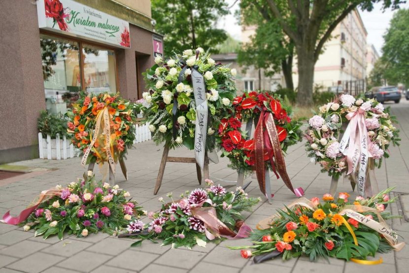 Kwiaty Na Pogrzeb Jakie Wybrac