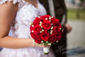 Bukiet ślubny z czerwonych róż